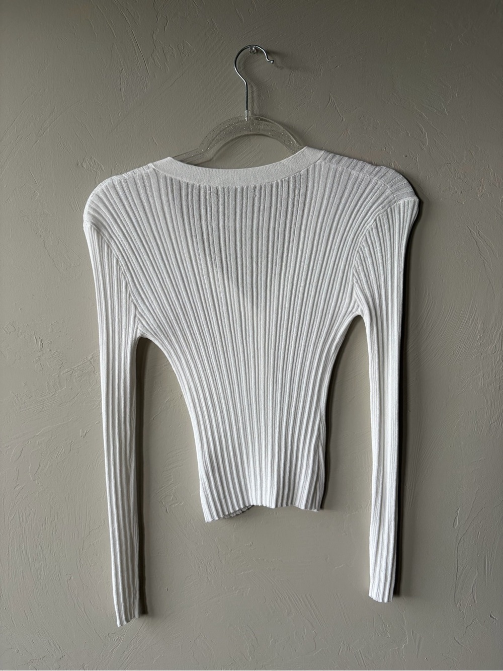 Women's Ribbed V-Neck Button-Front Cardigan - Picture 3 of 3